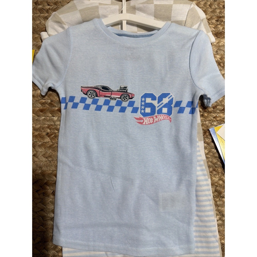 NWT Boys 4T Two Sets Of Hot wheels Pjs Short Sleeved - Picture 2 of 4